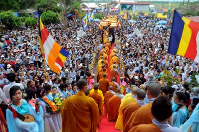 Quan The Am festival Da Nang