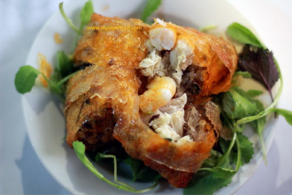 Nem Cua Be (deep-fried crab spring-rolls)